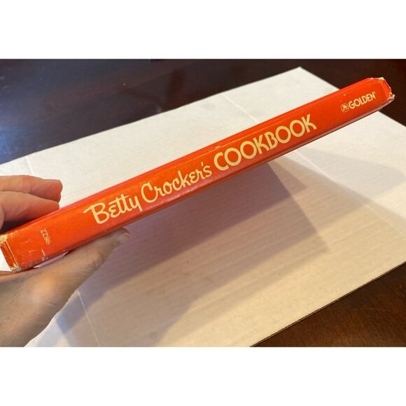 Vintage Betty Crocker's Cookbook Hardback Third Printing 1980 - Picture 12 of 12